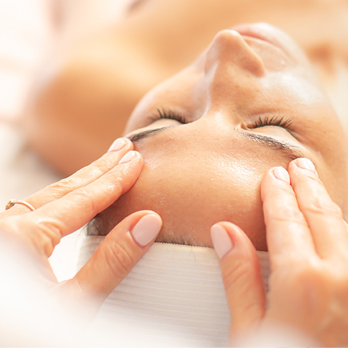 Cacao Bliss hot stone massage treatment